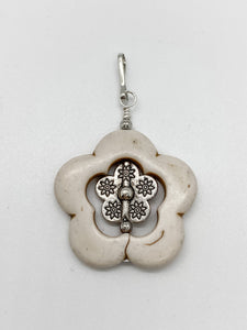 White Howlite Flower Stone - Ribbons and Spice Boutique